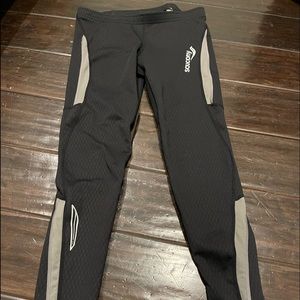 Saucony compression tights black. Medium EUC